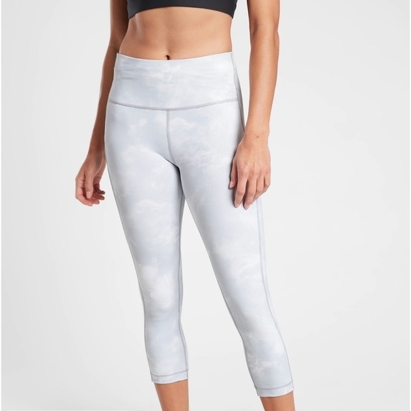 Athleta Ultimate Stash Pocket Printed Capri leggings tights white gray XS - Picture 1 of 12